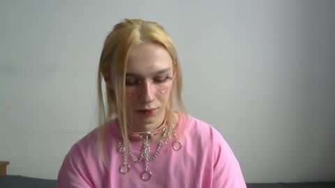 Jade online show from April 9, 11:27 am