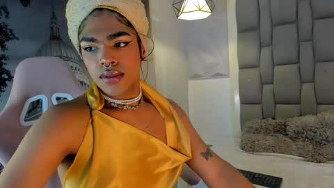 Snapshot of ile_matamba chatting on October 21, 2:40 pm ile_matamba online show from October 21, 2:40 pm