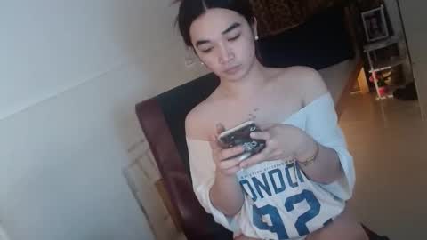 indestructabletrixie online show from March 18, 6:34 am