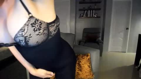 Mina Han online show from February 24, 3:44 am