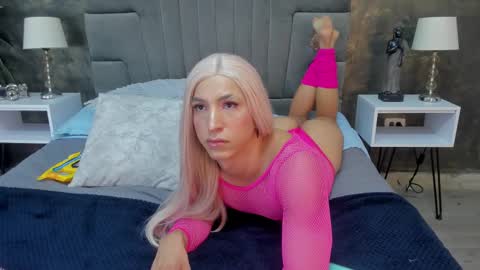 Isa Lancaster online show from November 26, 10:01 pm