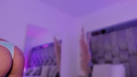 Isa  online show from October 30, 9:58 pm