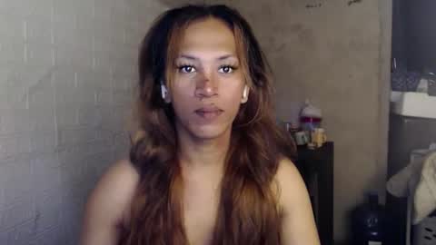 isabellabigcock03 online show from April 20, 1:13 pm