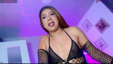 isabelladoll115  INSTAGRAM online show from April 19, 10:12 pm