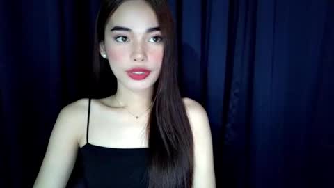 Isabelle online show from April 16, 3:45 pm