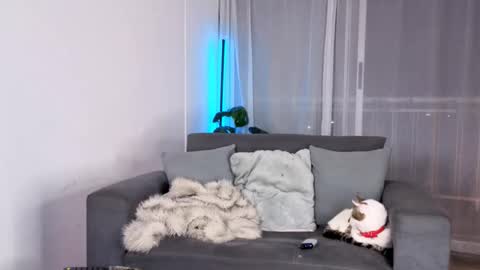 Julyane online show from February 3, 2:53 am