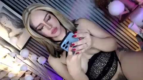 Snapshot of its_me_cataleya chatting on October 21, 5:42 am Cataleya Rogers online show from October 21, 5:42 am