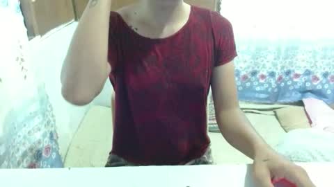 itsmelily05 online show from March 2, 2:17 am