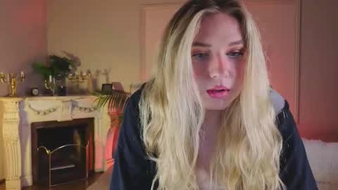 jes_solar online show from October 25, 9:43 pm