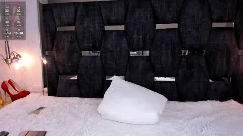 Jiggly online show from April 9, 6:19 am