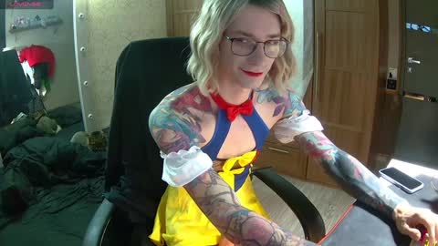 Julia online show from December 27, 9:50 am