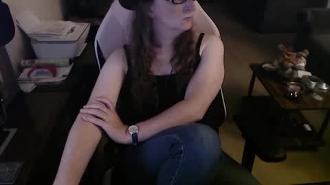 Snapshot of kait331 chatting on September 27, 1:36 am Camprincess331 online show from September 27, 1:36 am