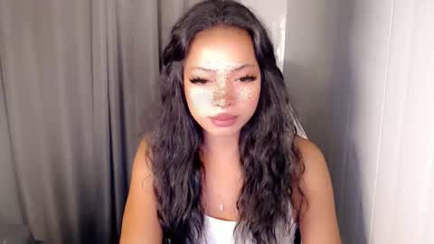 IVY JANE online show from April 19, 6:10 pm