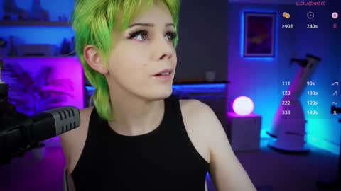 Snapshot of katie_cutie_ts chatting on October 20, 7:39 pm Katie online show from October 20, 7:39 pm