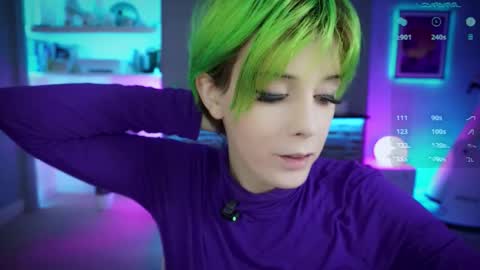 Katie online show from January 17, 7:32 pm