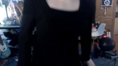 Katie online show from December 11, 5:35 am