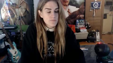 Katie online show from December 19, 4:02 am