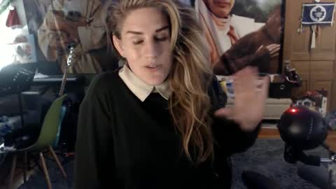 Katie online show from September 25, 5:03 am
