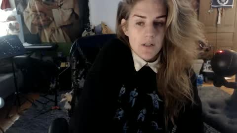 Katie online show from October 3, 4:23 am