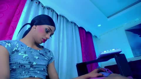 kayla_sexx online show from September 26, 2:41 am