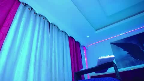 kayla_sexx online show from September 30, 2:44 am