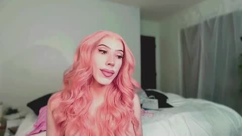 Kelsi  online show from February 15, 9:30 am