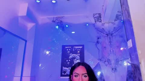 Isabella StNAFORD online show from April 19, 4:30 pm