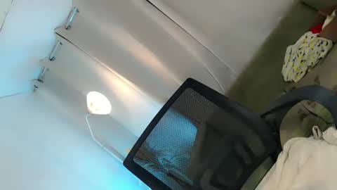 kettlyn18 online show from November 27, 7:44 am