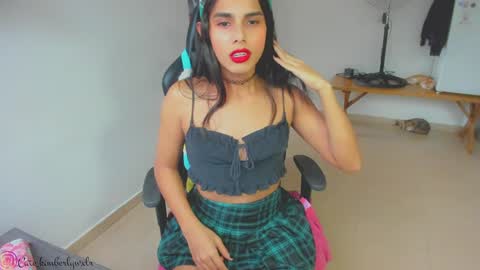 Snapshot of kim_wexler chatting on December 20, 10:00 pm OnlyFans kimberlywexlr online show from December 20, 10:00 pm