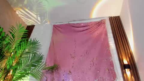 kimberly gonzalez online show from September 28, 3:27 am