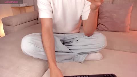 Sebastian online show from December 2, 1:52 am