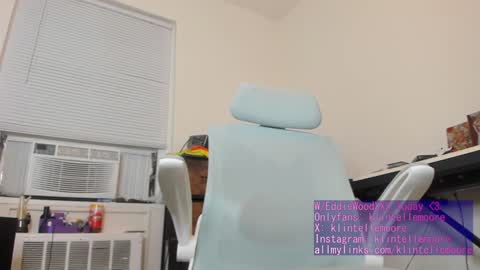 Klintelle Moore online show from December 27, 10:05 pm