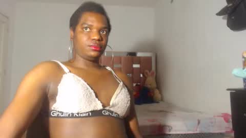 Snapshot of kristal_cox2 chatting on October 14, 11:44 am kristal_cox2 online show from October 14, 11:44 am
