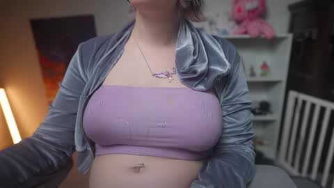 Snapshot of krystalsyxx chatting on February 11, 3:40 am Krystal Syx online show from February 11, 3:40 am