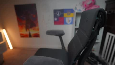 Snapshot of krystalsyxx chatting on February 24, 2:30 am Krystal Syx online show from February 24, 2:30 am