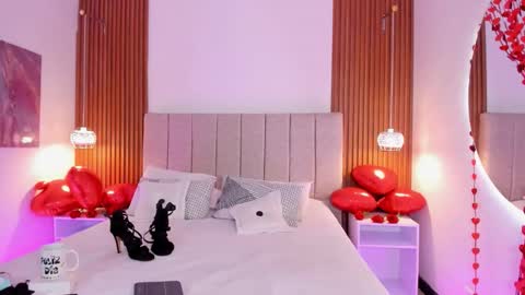 kloe sofia online show from February 14, 12:34 pm