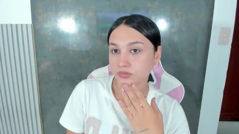 Lana online show from February 5, 9:20 pm