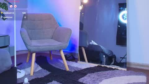 valentino moon online show from April 18, 1:18 am