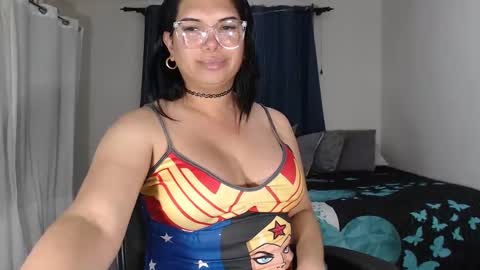 FLOR SALVAJE online show from January 2, 11:38 pm