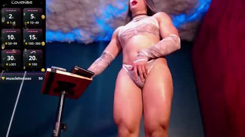 Layla Domina           online show from September 19, 12:16 am
