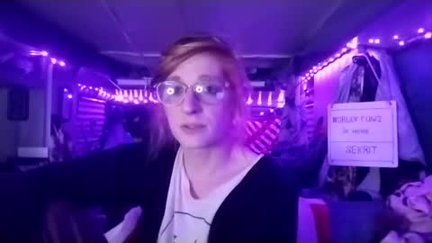 LesleyGumGrass- The Boring Trans girl online show from February 11, 3:40 am