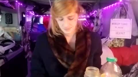 LesleyGumGrass- The Boring Trans girl online show from February 16, 5:59 pm