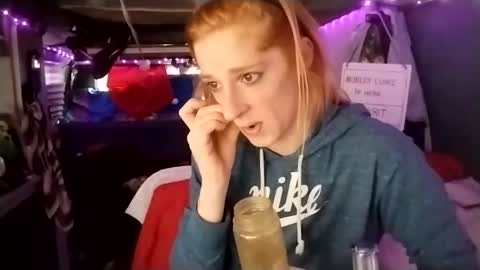 LesleyGumGrass- The Boring Trans girl online show from February 18, 6:39 pm