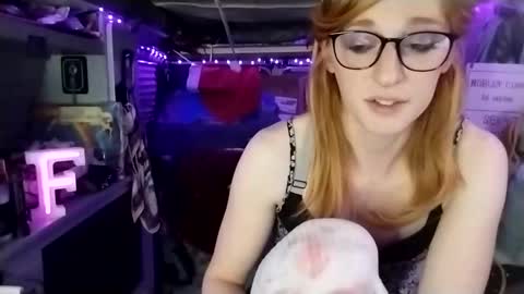 LesleyGumGrass- The Boring Trans girl online show from February 23, 3:35 am