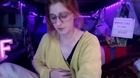 LesleyGumGrass- The Boring Trans girl online show from February 24, 1:57 am