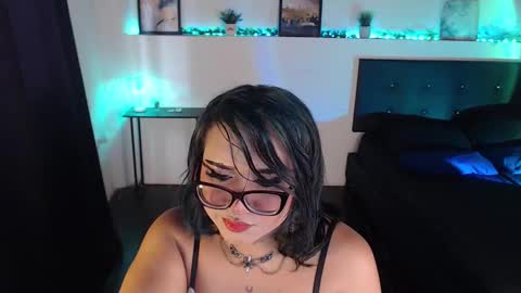 Snapshot of liascarlett chatting on December 27, 2:23 pm LiaScarlett online show from December 27, 2:23 pm