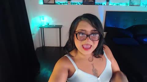 Snapshot of liascarlett chatting on December 28, 1:50 am LiaScarlett online show from December 28, 1:50 am