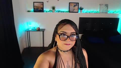 Snapshot of liascarlett chatting on February 23, 12:37 pm LiaScarlett online show from February 23, 12:37 pm