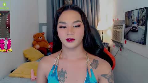 LILY online show from December 3, 9:06 pm