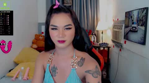 LILY online show from December 4, 8:23 pm